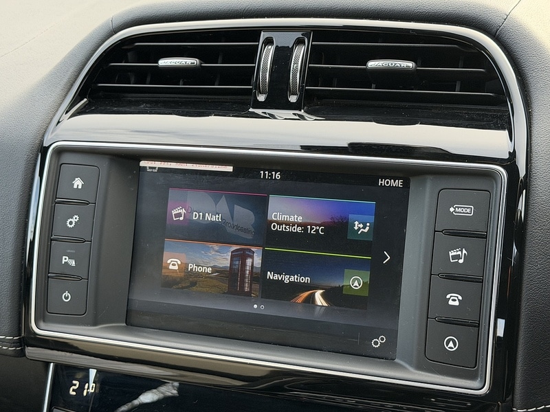 Used Jaguar XE 2016 for sale - 76520840: Photo 48