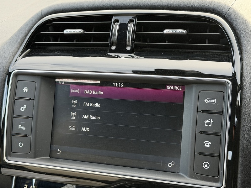 Used Jaguar XE 2016 for sale - 76520840: Photo 49