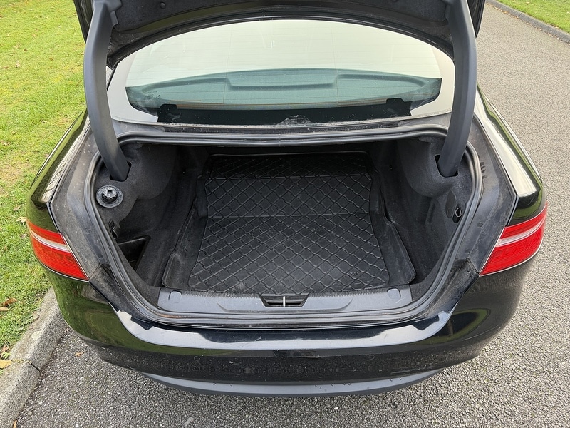 Used Jaguar XE 2016 for sale - 76520840: Photo 6