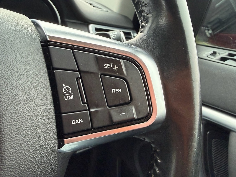 Used Land Rover Discovery Sport 2015 for sale - 77342327: Photo 26