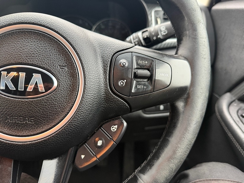 Used Kia Carens 2018 for sale - 77399917: Photo 31