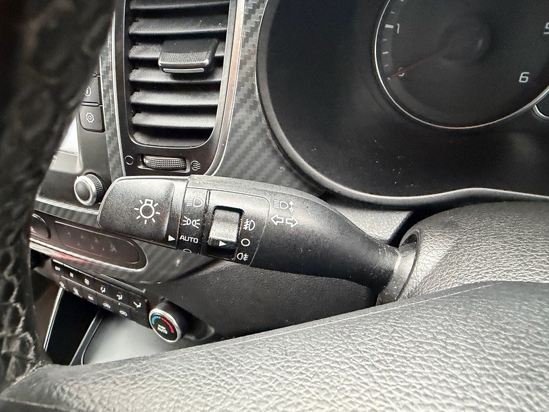 Used Kia Carens 2018 for sale - 77399917: Photo 33