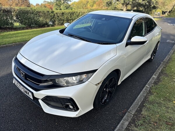 Used Honda Civic 2017 for sale - 76171098: Photo 10