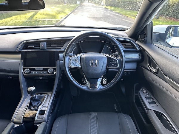 Used Honda Civic 2017 for sale - 76171098: Photo 16