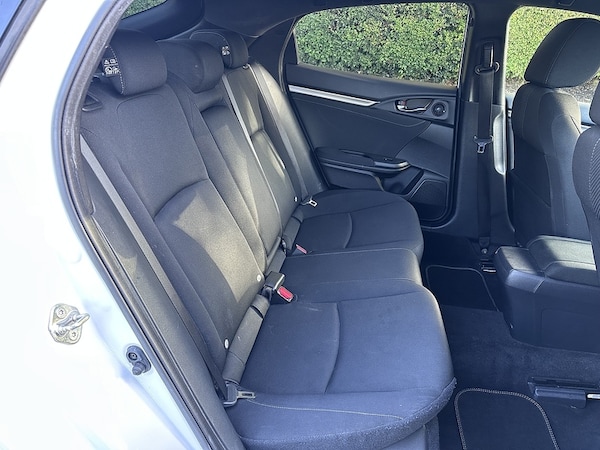 Used Honda Civic 2017 for sale - 76171098: Photo 21