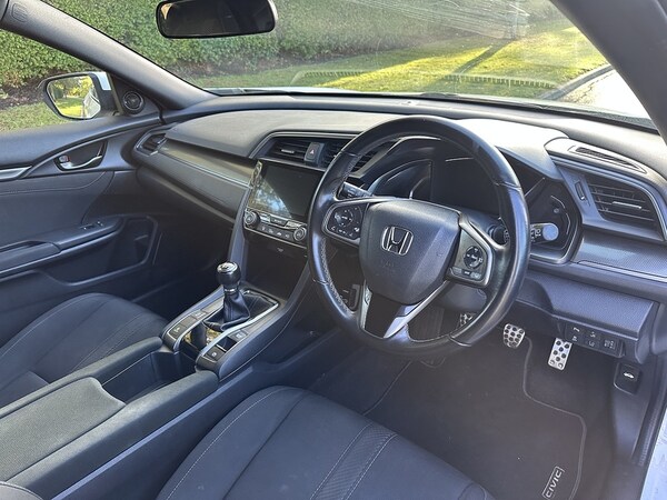 Used Honda Civic 2017 for sale - 76171098: Photo 23