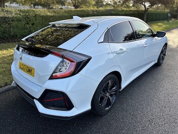Used Honda Civic 2017 for sale - 76171098: Photo 3