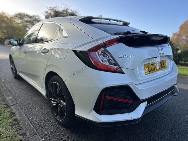Used Honda Civic 2017 for sale - 76171098: Photo 8