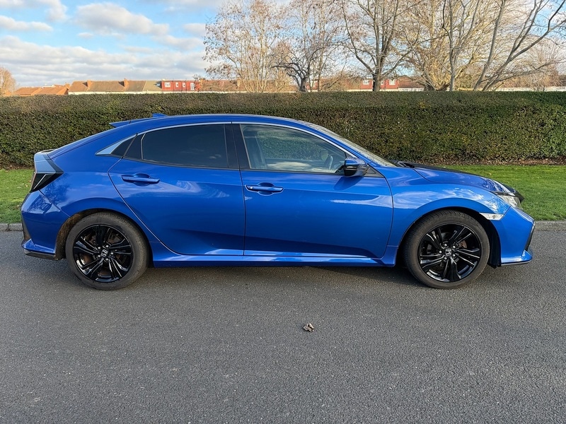Used Honda Civic 2017 for sale - 77046225: Photo 2