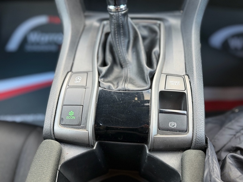 Used Honda Civic 2017 for sale - 77046225: Photo 32