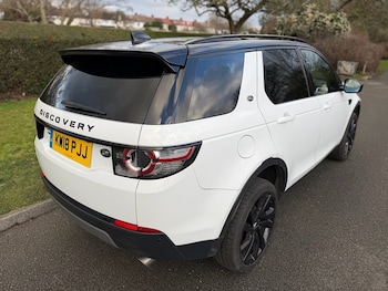 Used Land Rover Discovery Sport 2018 for sale - 77370318: Photo