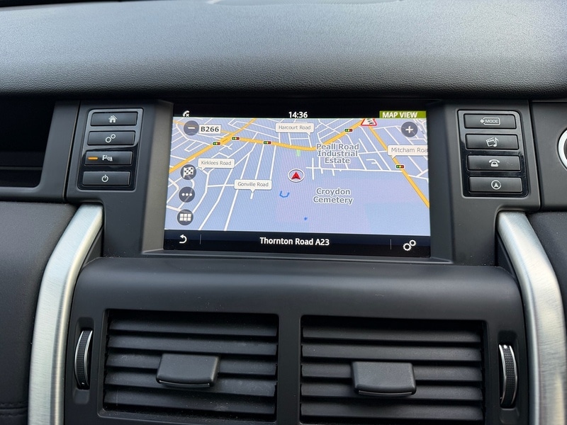 Used Land Rover Discovery Sport 2018 for sale - 77044532: Photo 46