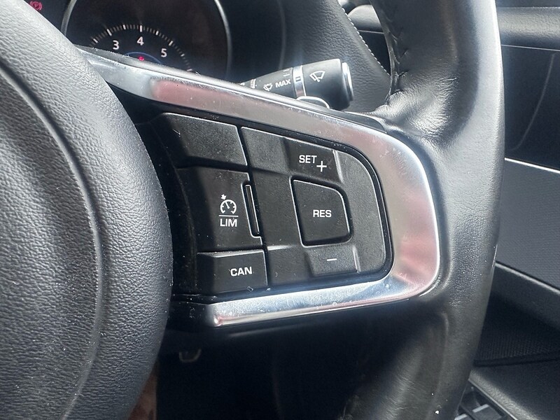 Used Jaguar XF for sale - 77864463: Photo 40