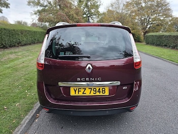 Used Renault Grand Scenic 2015 for sale - 78300036: Photo
