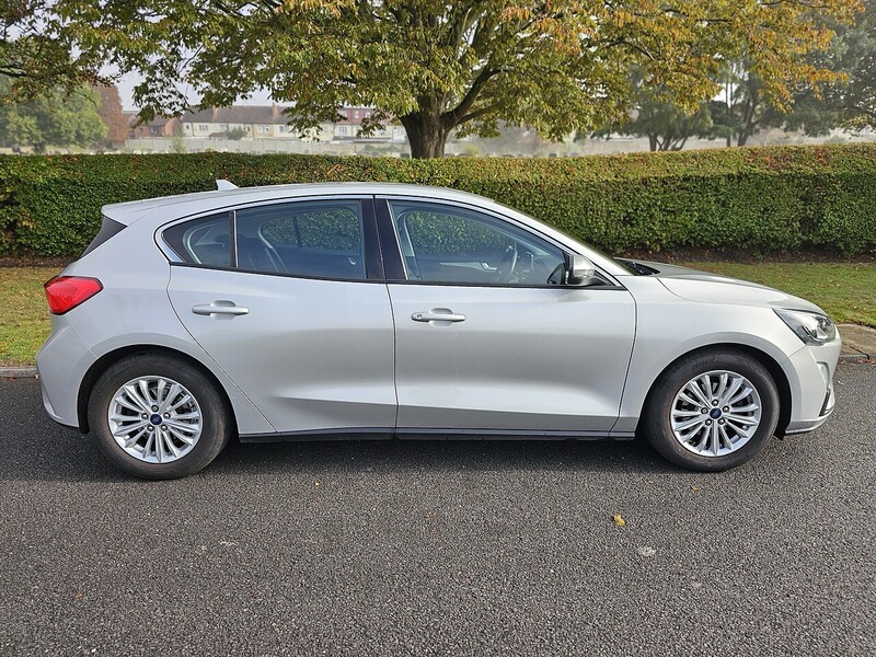 Used Ford Focus 2019 for sale - 76022451: Photo 2
