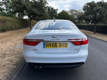 Used Jaguar XF 2016 for sale - 79648415: Photo