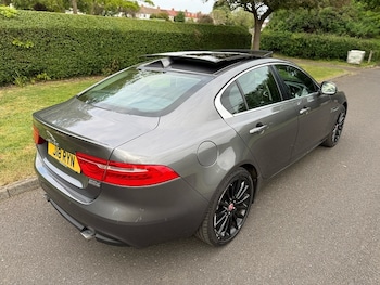 Used Jaguar XE 2017 for sale - 79259021: Photo