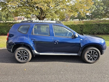 Used Dacia Duster 2017 for sale - 76128060: Photo 2