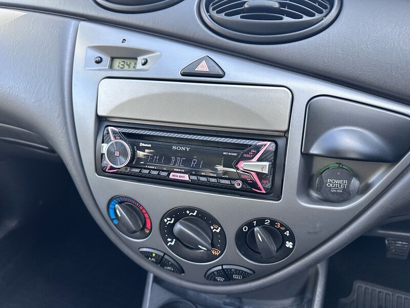 Used Ford Focus 2002 for sale - 77515231: Photo 28