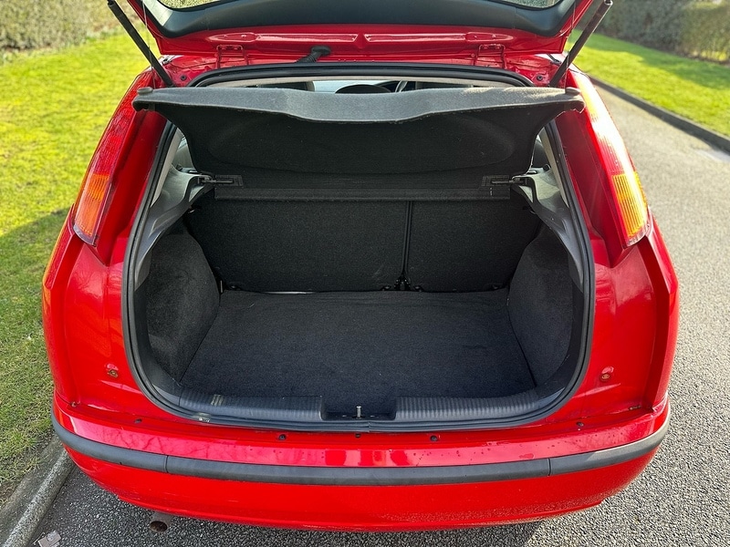 Used Ford Focus 2002 for sale - 77515231: Photo 6