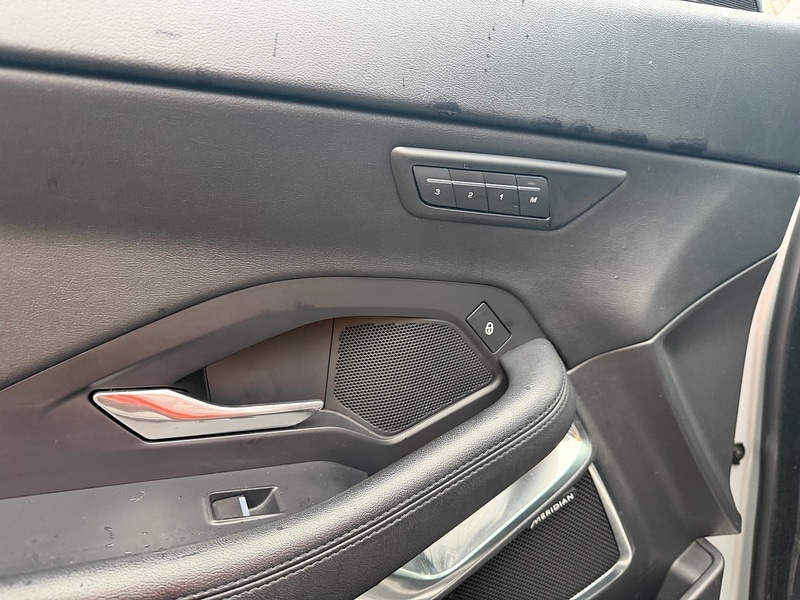 Used Jaguar E-Pace 2018 for sale - 77399913: Photo 29