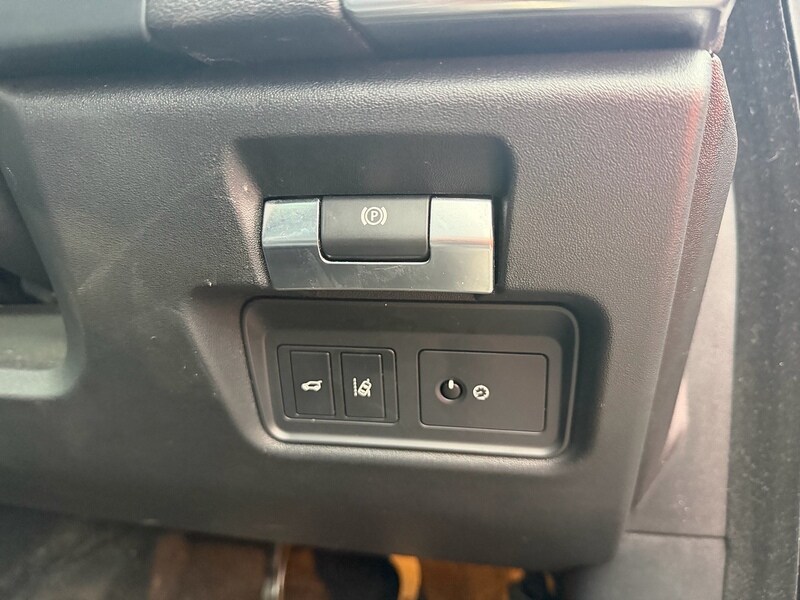 Used Jaguar E-Pace 2018 for sale - 77399913: Photo 32