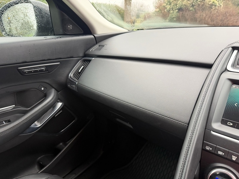 Used Jaguar E-Pace 2018 for sale - 77399913: Photo 40