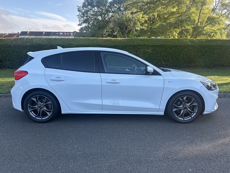 Used Ford Focus 2018 for sale - 76022446: Photo 2