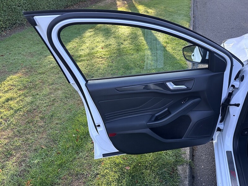Used Ford Focus 2018 for sale - 76022446: Photo 25