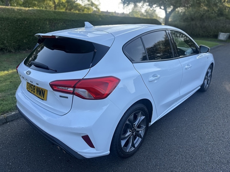 Used Ford Focus 2018 for sale - 76022446: Photo 3