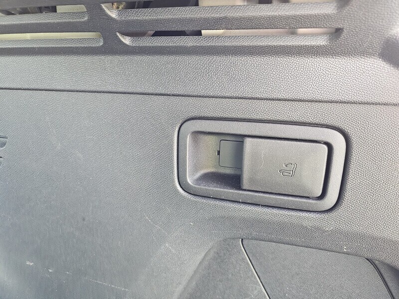 Used Peugeot 3008 2018 for sale - 77742414: Photo 37