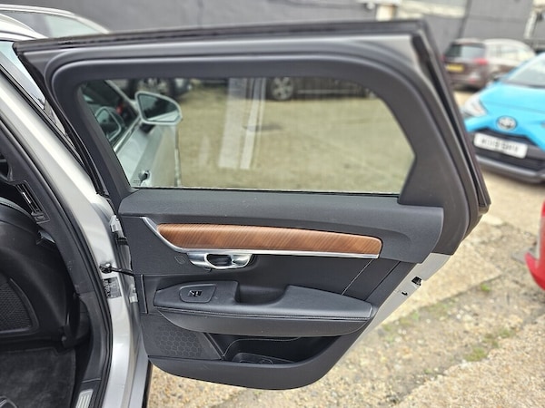 Used Volvo V90 2017 for sale - 76156362: Photo 40