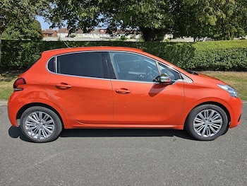 Used Peugeot 208 2018 for sale - 78477467: Photo
