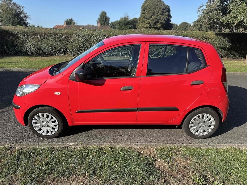 Used Hyundai i10 2010 for sale - 77605250: Photo 9