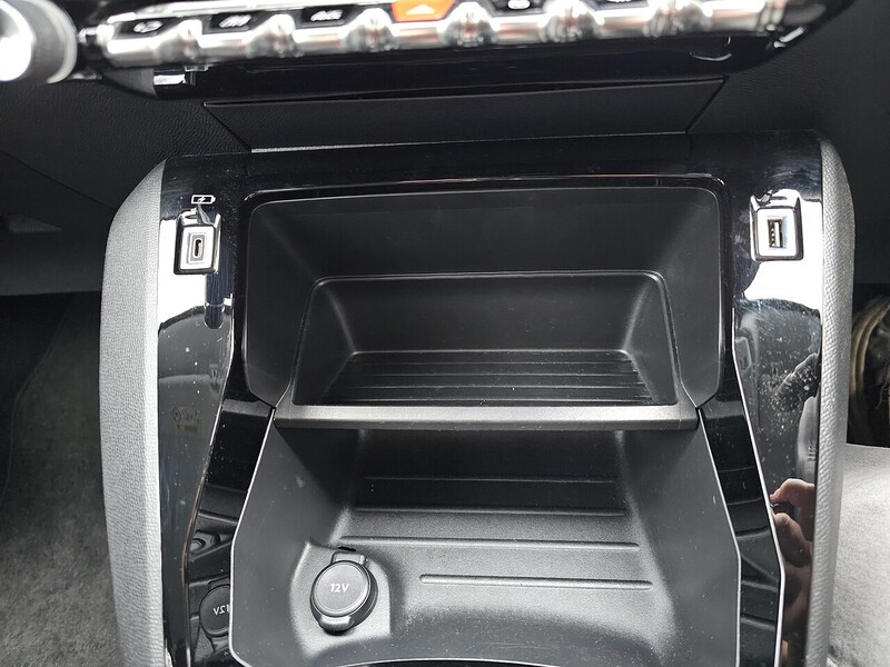 Used Peugeot E-208 for sale - 77140275: Photo 18