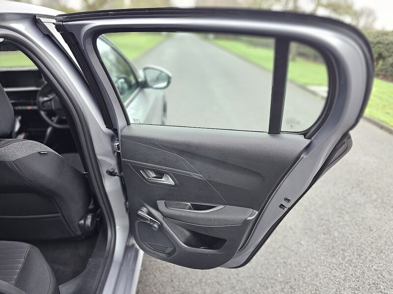 Used Peugeot E-208 for sale - 77140275: Photo 41