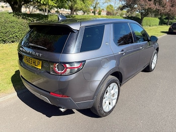 Used Land Rover Discovery Sport 2016 for sale - 79381071: Photo