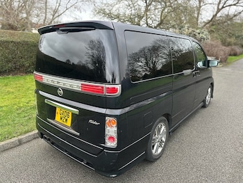 Used Nissan Elgrand 2021 for sale - 77515232: Photo
