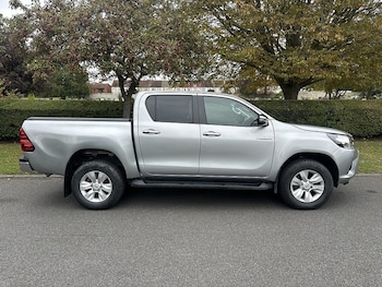 Used Toyota Hilux 2020 for sale - 76236272: Photo