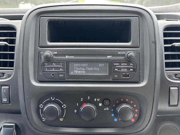Used Vauxhall Vivaro 2018 for sale - 76057132: Photo 23