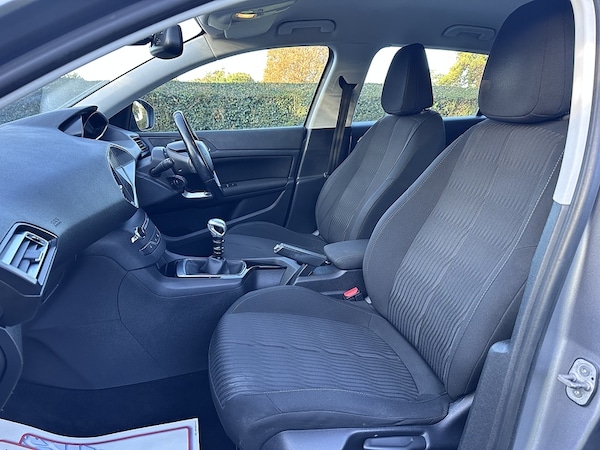 Used Peugeot 308 2017 for sale - 76034923: Photo 18