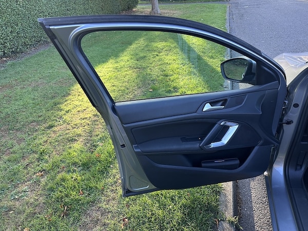 Used Peugeot 308 2017 for sale - 76034923: Photo 25