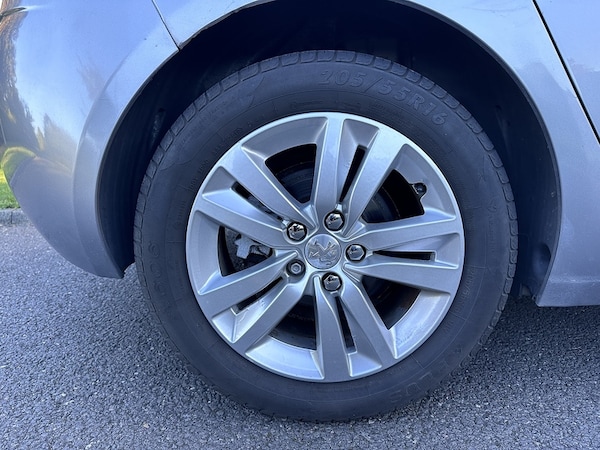 Used Peugeot 308 2017 for sale - 76034923: Photo 31