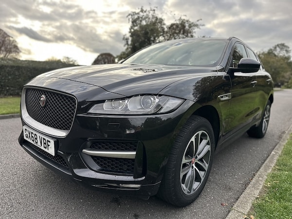 Used Jaguar F-Pace 2018 for sale - 76232396: Photo 11