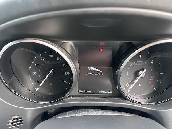 Used Jaguar F-Pace 2018 for sale - 76232396: Photo 14