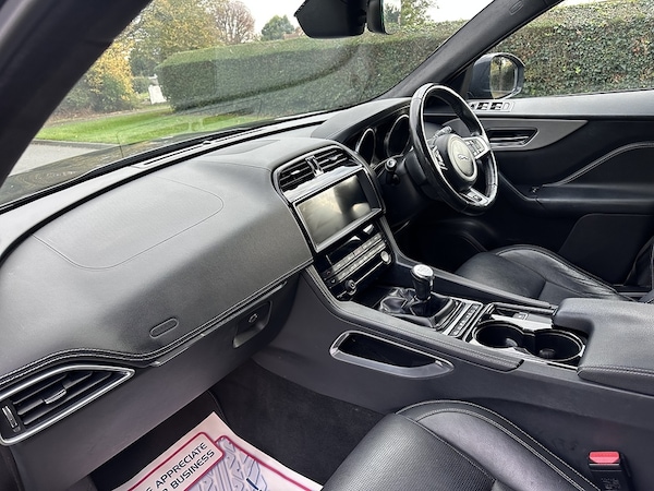 Used Jaguar F-Pace 2018 for sale - 76232396: Photo 17