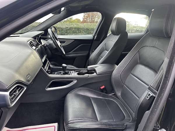 Used Jaguar F-Pace 2018 for sale - 76232396: Photo 18