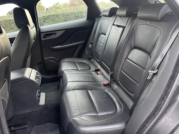 Used Jaguar F-Pace 2018 for sale - 76232396: Photo 19