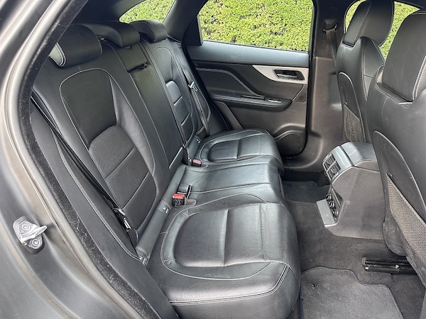 Used Jaguar F-Pace 2018 for sale - 76232396: Photo 20