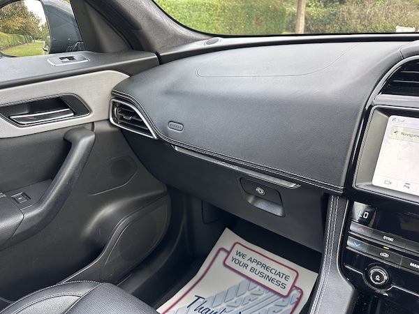 Used Jaguar F-Pace 2018 for sale - 76232396: Photo 28